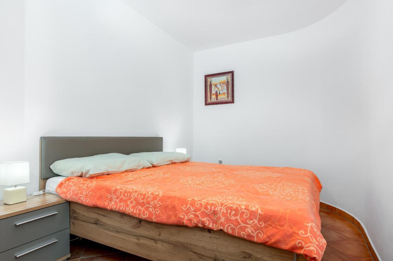 Apartments Manuela Пула Екстериор снимка