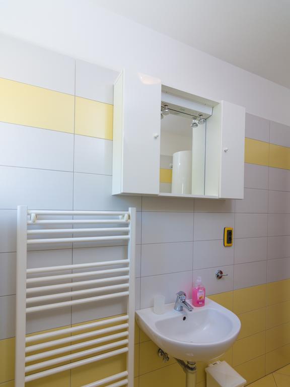 Apartments Manuela Пула Екстериор снимка